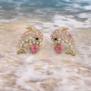 🌼 Dolphin Pink Rhinestone Gold Stud Earrings